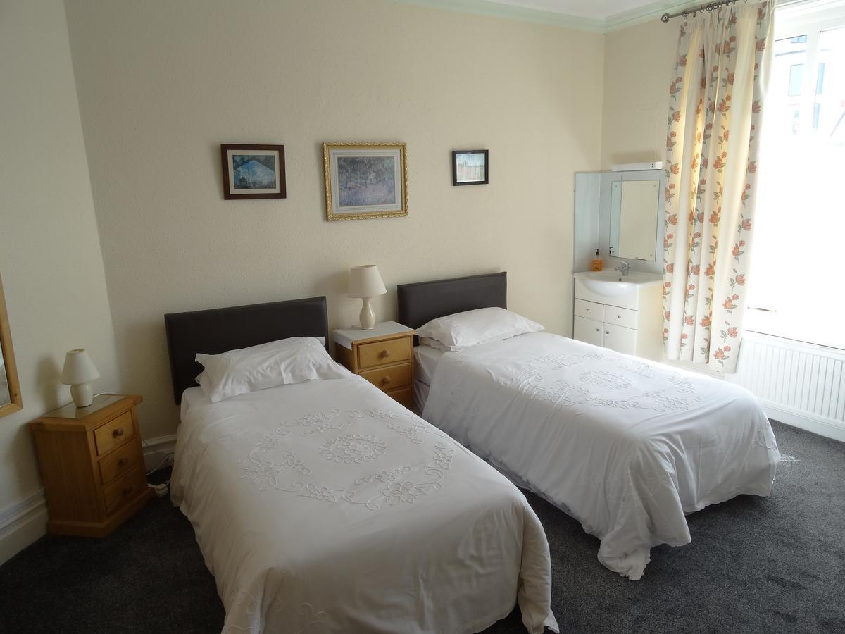 Beachmount Holiday Apartments Rhôs-on-Sea Exterior foto